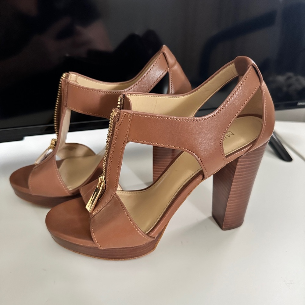 Michael Kors size 5.5 Brown Heels